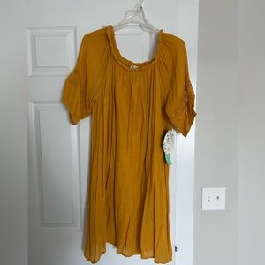 Yellow dress, petite